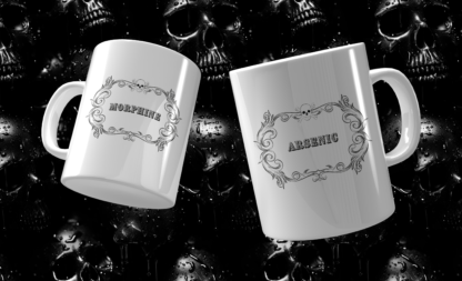 Set-2-tazas-goticas-con-fondo-oscuro-de-calaveras